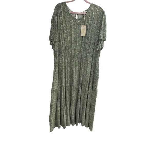 Women’s Plus Size Spring, Summer Boho, Tiered Floral Dress with Pockets. Size 26 - Picture 3 of 9